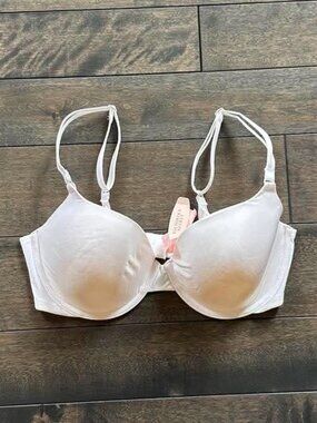 Victoria's Secret Demi Bra - new with tags